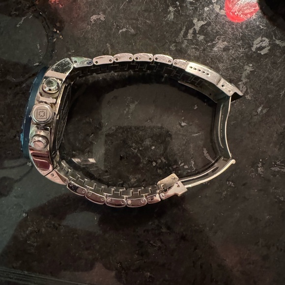 INVICTA Stylish Silver and Blue Watch - Picture 3 of 4